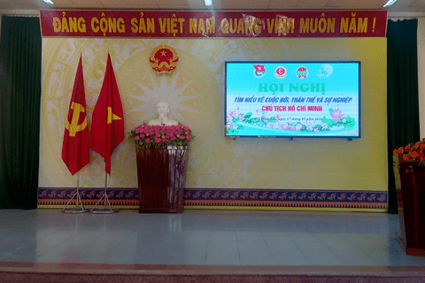 Hội nghị tìm hiểu “về cuộc đời, thân thế sự nghiệp  của Chủ tịch Hồ Chí Minh”.